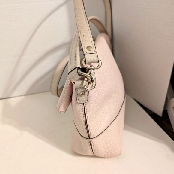 Kate Spade Cream Crossbody Bag with Minimalist Design - Picture 6 of 16